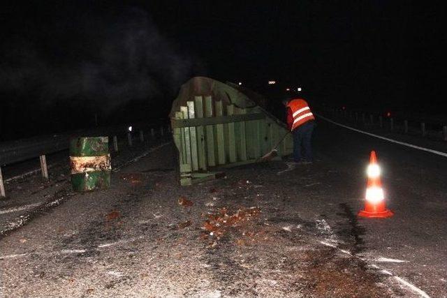 Yola D&uuml;şen T&uuml;nel Kalıbı Kazaya Sebebiyet Verdi 1