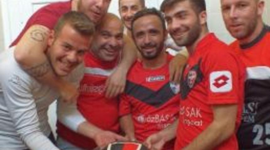Kaptana Galibiyet Sonrası İkinci Mutluluk