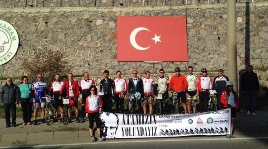 Bilecikli Bisiklet&ccedil;iler 10 Kasım İ&ccedil;in Ankara&rsquo;ya Kadar Pedal &Ccedil;evirdi