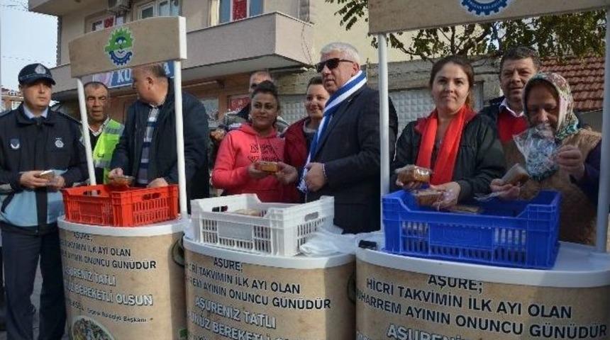 Ergene Belediyesi Aşure Dağıttı