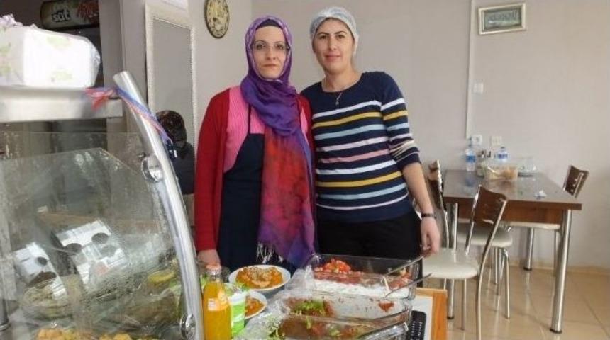 Burhaniye&rsquo;de Ev Yemekleri Lokantası