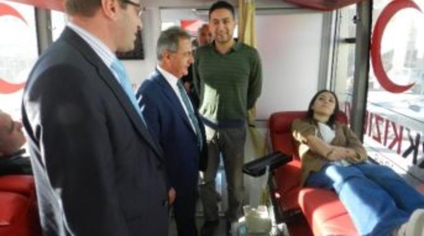 Kuluncak&rsquo;da Kızılay&rsquo;a Kan Bağışı