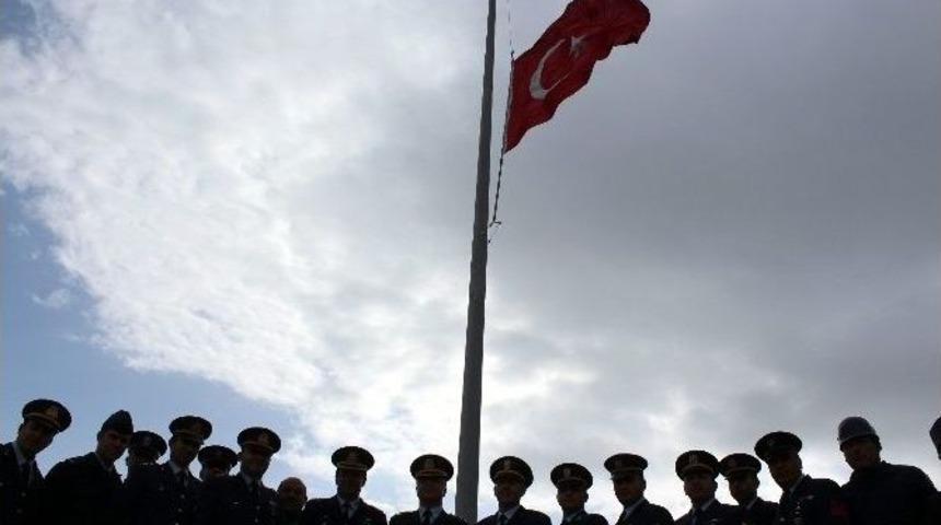 Anırkabir Bayrağı Şimdi Dat&ccedil;a Semalarını S&uuml;sl&uuml;yor