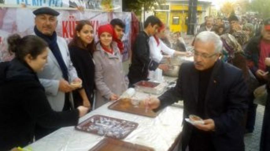 &Ouml;ğrencilerden Halka Aşure