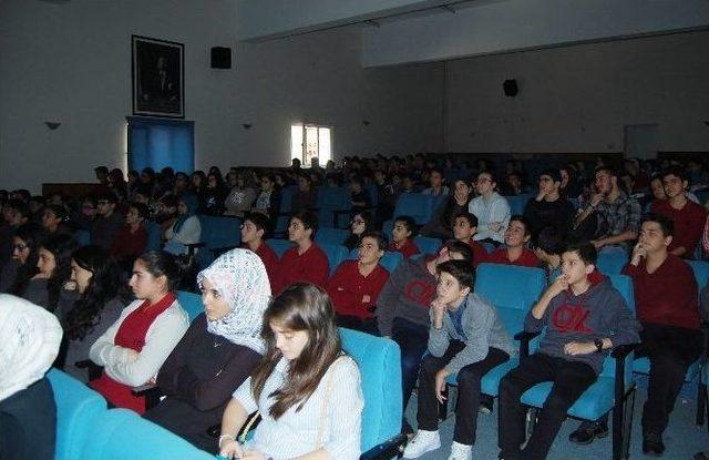 Eğitimci: Balcı: “boş Zamanlarda Kitap Okurum Edebiyatı Terk Edilmeli”