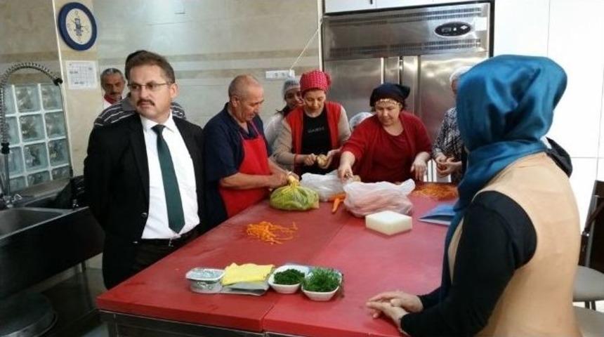 Aş&ccedil;ılık Kursuna Yoğun İlgi