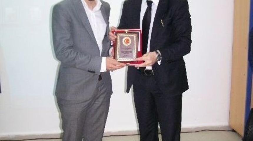 &Ccedil;ocuk Ve Kadın Mahkumlara Şiirli Terapi