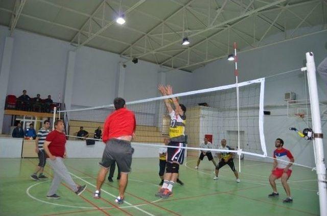 Kaymakamlık Voleybol Turnuvası Başladı