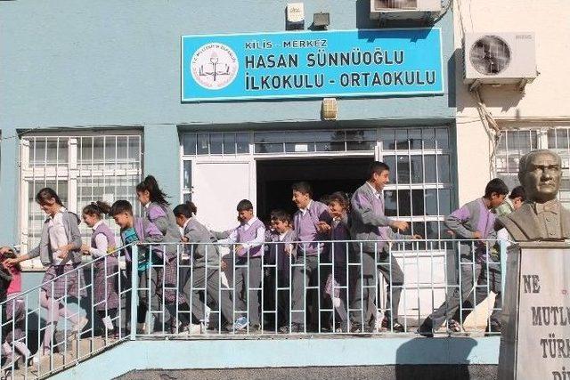 Afad, Hasan Sünnüoğlu Ortaokulu’nda Deprem Tatbikatı