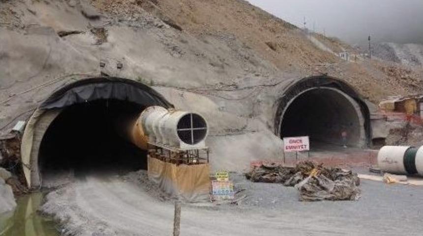 Ovit T&uuml;neli İnşaatına İş G&uuml;venliği Tedbirleri Kapsamında Ara Verildi