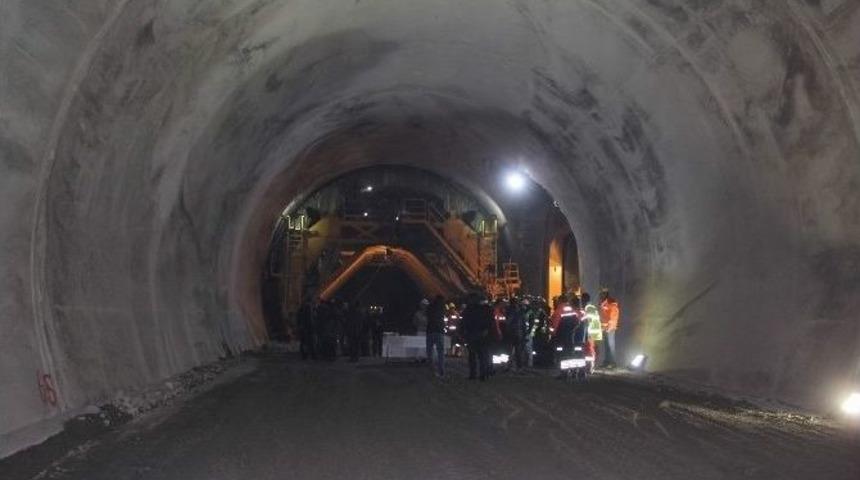 Ovit T&uuml;neli&rsquo;nde Son 900 Metre