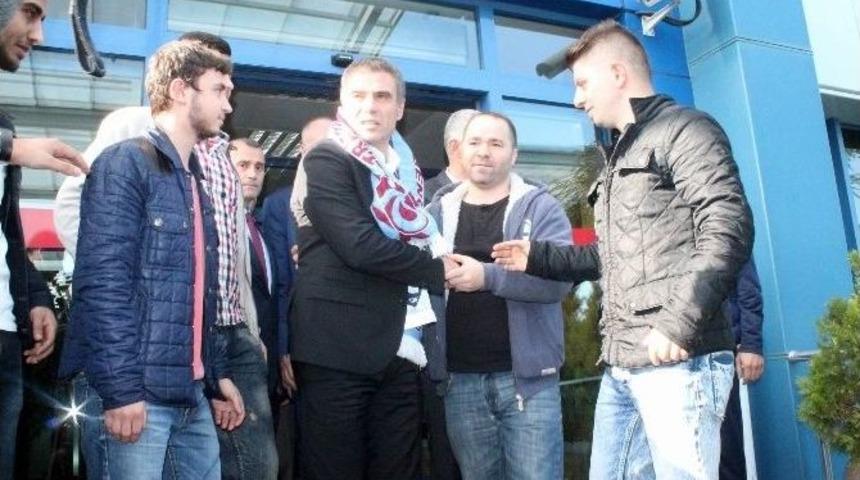 Trabzonspor&rsquo;un Yeni Teknik Direkt&ouml;r&uuml; Ersun Yanal &Ouml;zel U&ccedil;akla Trabzon&rsquo;a Geldi