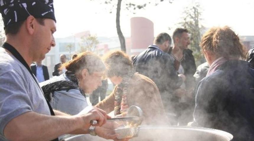 Mhp&rsquo;den Aşure Etkinliği