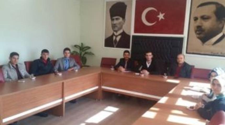 Lise &Ouml;ğrencileri Mescid-i Aksa&rsquo;ya Saip &Ccedil;ıkmak İ&ccedil;in Toplanıyor