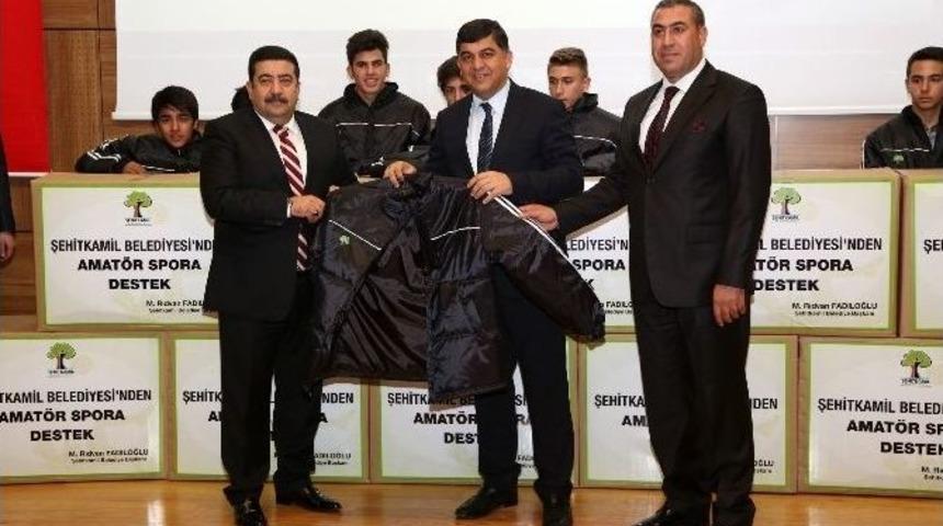 Şehitkamil&rsquo;den Amat&ouml;r Spor Kul&uuml;plerine B&uuml;y&uuml;k Destek