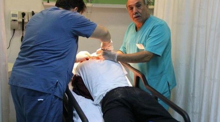 Samsun&rsquo;da Bı&ccedil;aklı Satırlı Kavga: 2 Yaralı