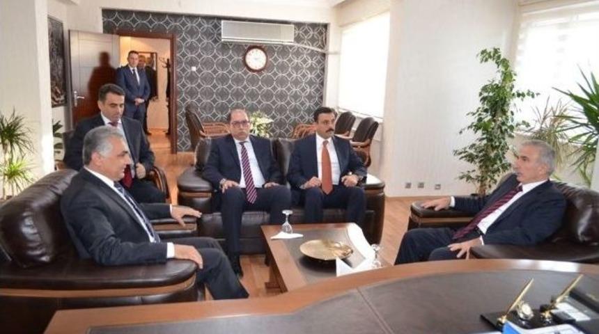 Vali S&uuml;leyman Kam&ccedil;ı Jandarma Komutanlığı Ve Emniyet M&uuml;d&uuml;rl&uuml;ğ&uuml;n&uuml; Ziyaret Etti