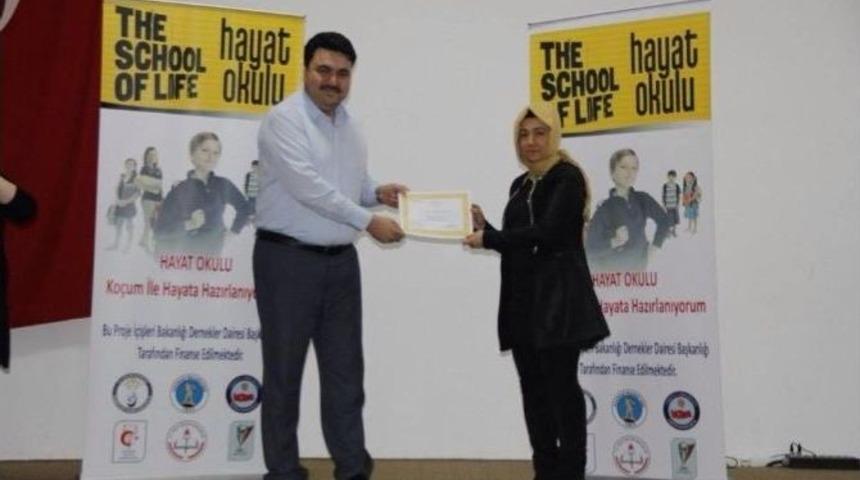 &rsquo;hayat Okulu&rsquo;ndan Mezun Oldular