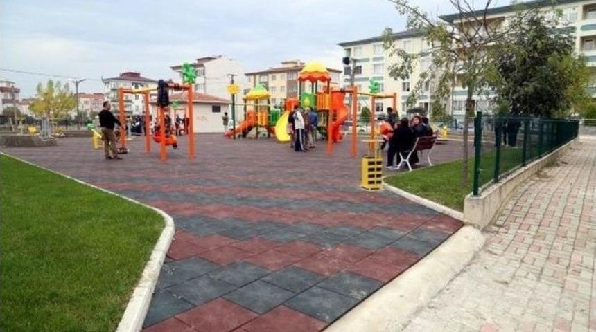 Bandırma&rsquo;daki Yeni Parklar &Ccedil;ocukları Sevindiriyor
