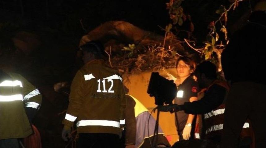 Rize&rsquo;de T&uuml;nel İnşaatında G&ouml;&ccedil;&uuml;k: 1 &Ouml;l&uuml;, 3 Yaralı