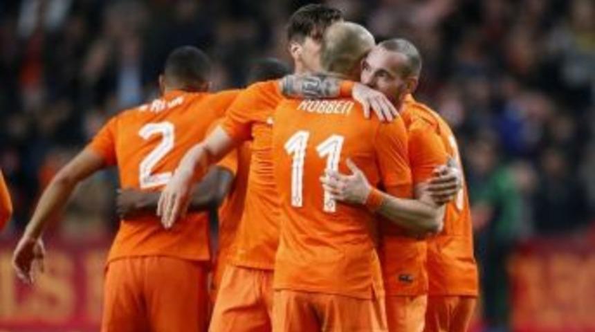 Sneıjder, 100. Ma&ccedil;ında Boş Ge&ccedil;medi