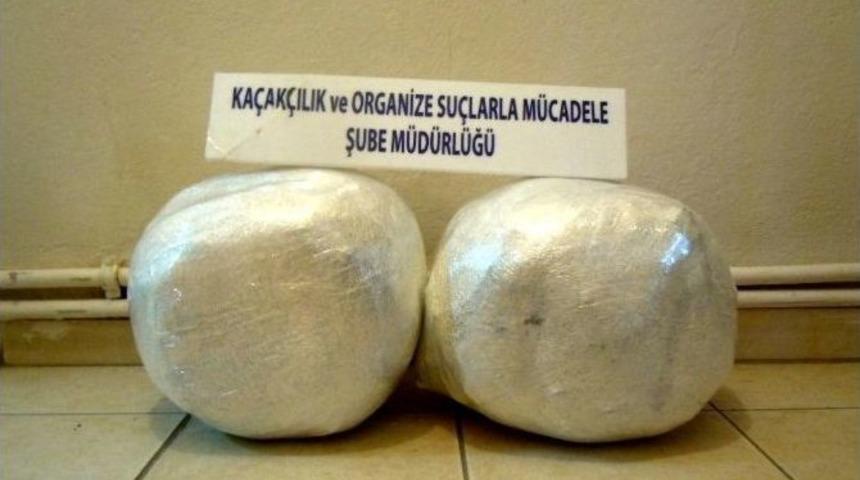 Uşak&rsquo;ta Durdurulan Otob&uuml;ste 9 Kilo Esrar Yakalandı