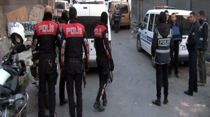 Başkent&rsquo;te Helikopter Destekli Şafak Operasyonu