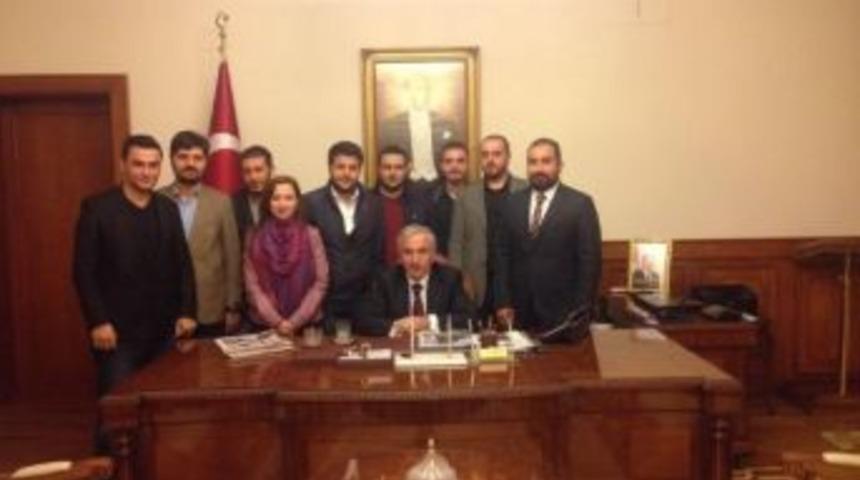 Ak Parti Gen&ccedil;lik Kollarından Vali S&uuml;leyman Kam&ccedil;ı&rsquo;ya Ziyaret