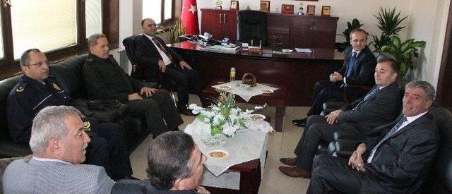 Kastamonu Valisi Şehmus G&uuml;naydın Tosya&rsquo;da İncelemelerde Bulundu 2