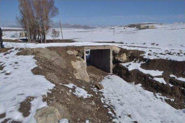 &Ouml;zalp Belediye&rsquo;sinin Yol &Ccedil;alışmaları Devam Ediyor 1