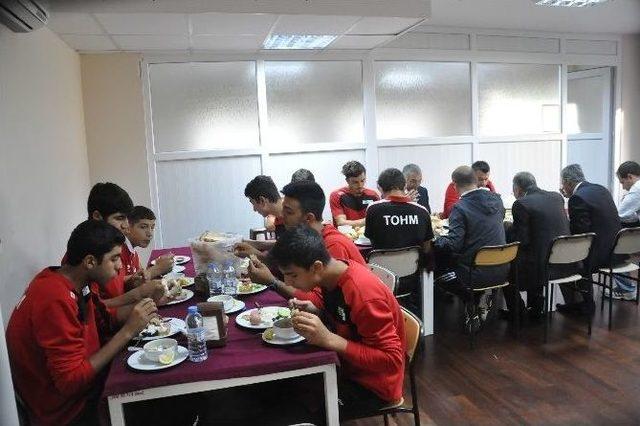 Kano-k&uuml;rek Tohm Sporcuları Atlıspor Kul&uuml;b&uuml;ne Taşındı 1