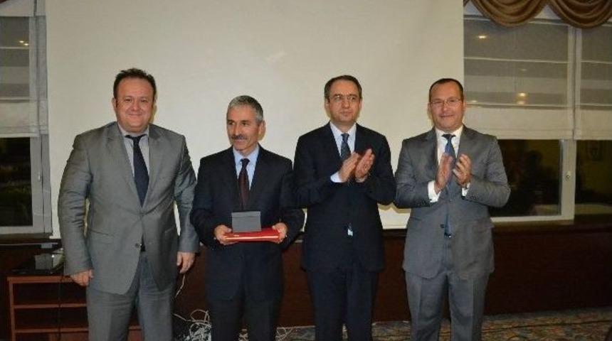 M&uuml;d&uuml;rleri İ&ccedil;in Veda Yemeği D&uuml;zenlediler