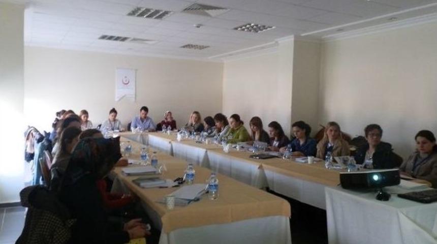 Sağlık Personeline Nrp Eğitimi