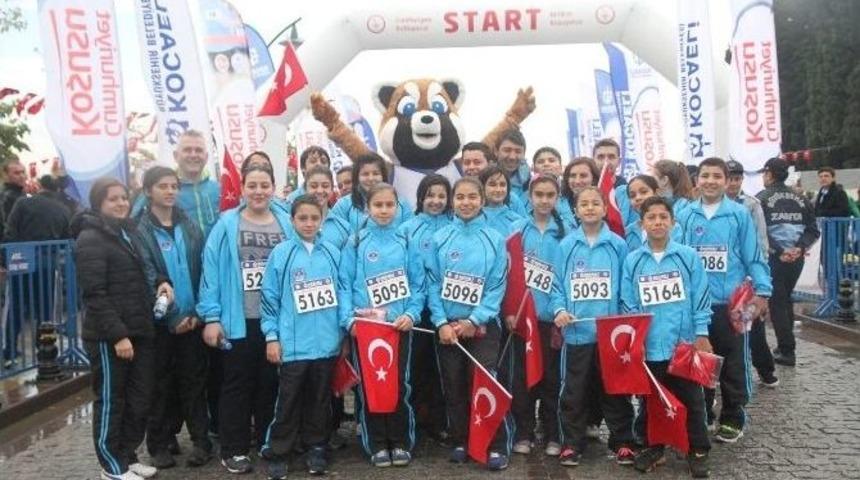 Kocaeli &rsquo;kızıl Panda&rsquo;ya İsim Arıyor