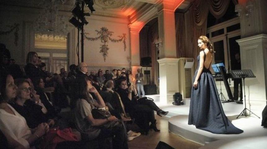 M&uuml;zik Ve Moda &ldquo;sonsuz Aşk&rdquo;ta Buluştu