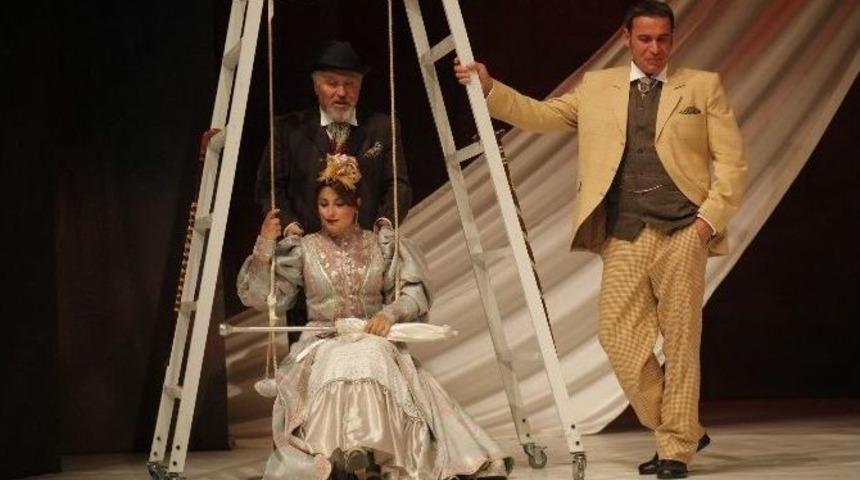 &ldquo;sevgili Doktor&rdquo; Yeniden İzleyiciyle Buluşuyor