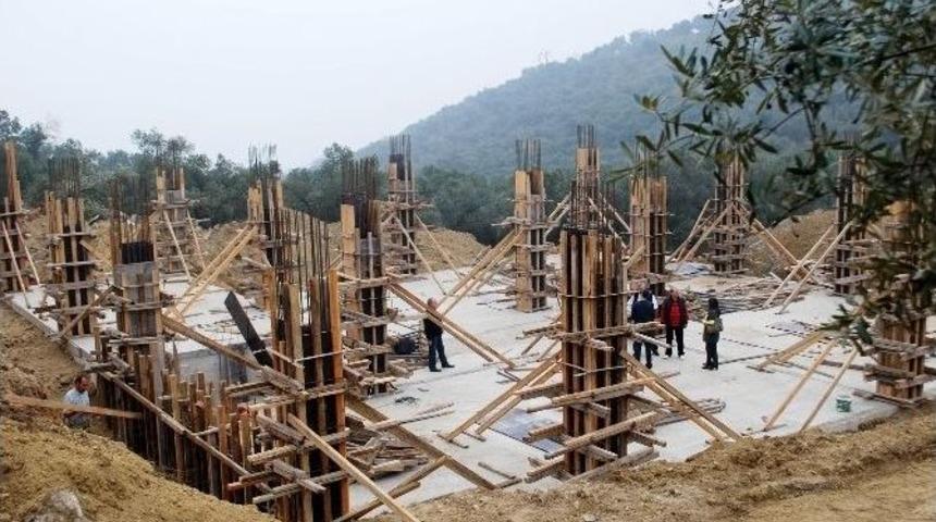 Muhtar Ab Hibe Desteğiyle K&ouml;y&uuml;ne Zeytin İşleme Tesisi Kazandırdı