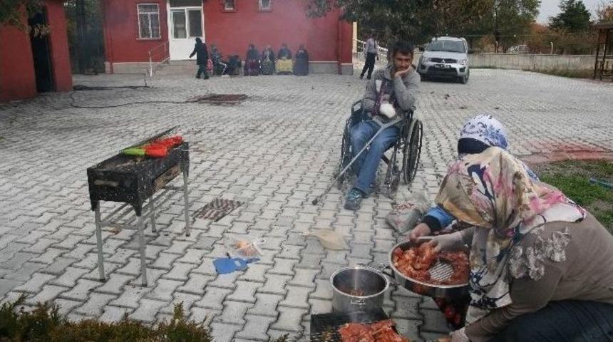 Kulu Yaşlı Yaşam Merkezinde Piknik