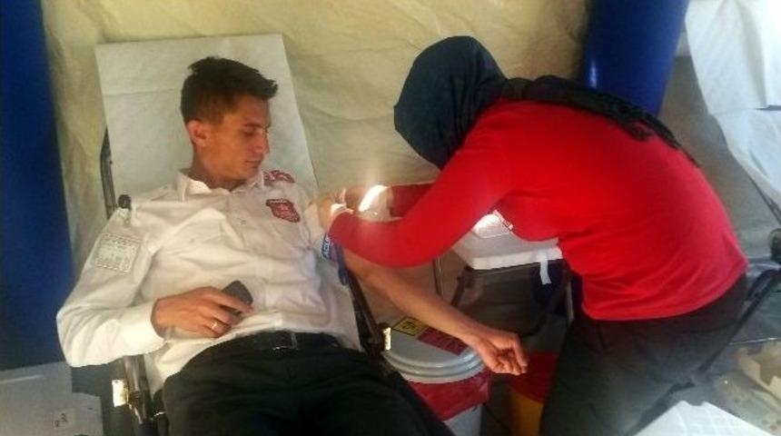 Kepez&rsquo;de &Ouml;ğretmen Ve Velilerden Kan Bağışı