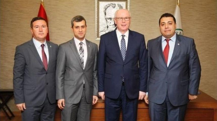 Başkan Kurt&rsquo;tan &rsquo;teslim Olmuş Sendikacılık&rsquo; Vurgusu