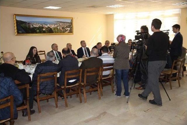 Rize Belediye Başkanı Prof. Dr. Reşat Kasap 10 Numara Projeleri’ni Değerlendirdi