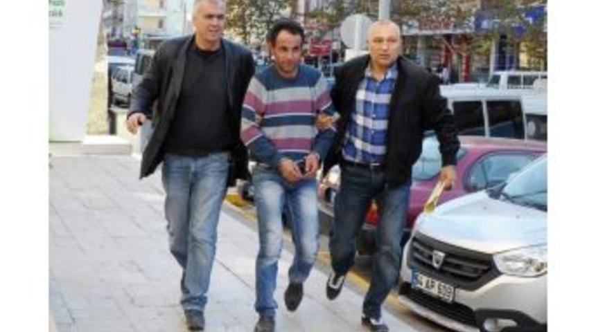 Eski Sevgilisini Sokak Ortasında &Ouml;ld&uuml;ren Zanlı Tutuklandı