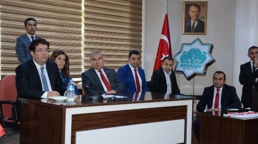 Aksaray&rsquo;da Vatandaşlara Tapuları Dağıtılıyor