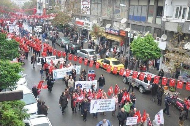 Tekirdağ&rsquo;da Kurtuluş Korteji D&uuml;zenlendi 1