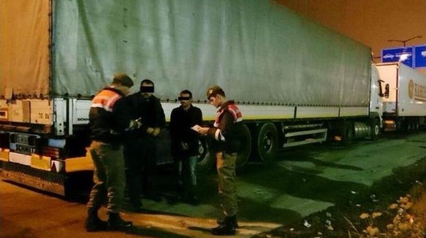 Jandarmadan Ka&ccedil;ak G&ouml;&ccedil;men Operasyonları