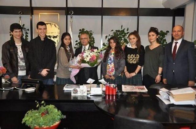 Başkan Zeki Kayda’ya Gençlerden Teşekkür Ziyareti 1