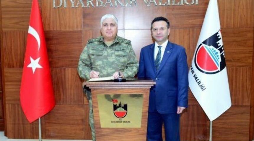 Orgeneral &Ouml;zel Valilikten Ayrıldı