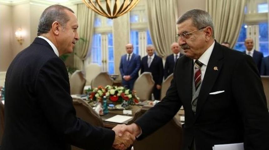 Cumhurbaşkanı Erdoğan, Gazeteciler Cemiyeti Heyetini Kabul Etti