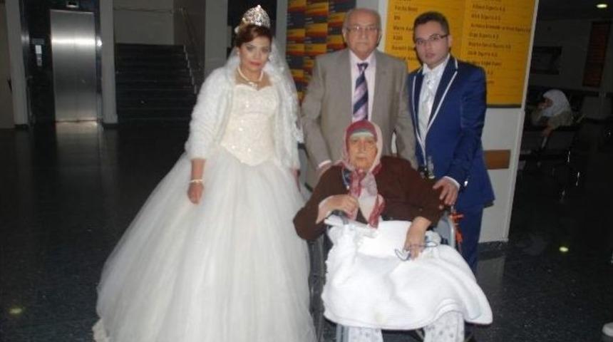 Gelininin Takılarını Hastanede Taktı