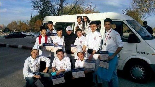 Dat&ccedil;alı Gen&ccedil; Aş&ccedil;ılardan 2 Yarışmada 22 Madalya 1